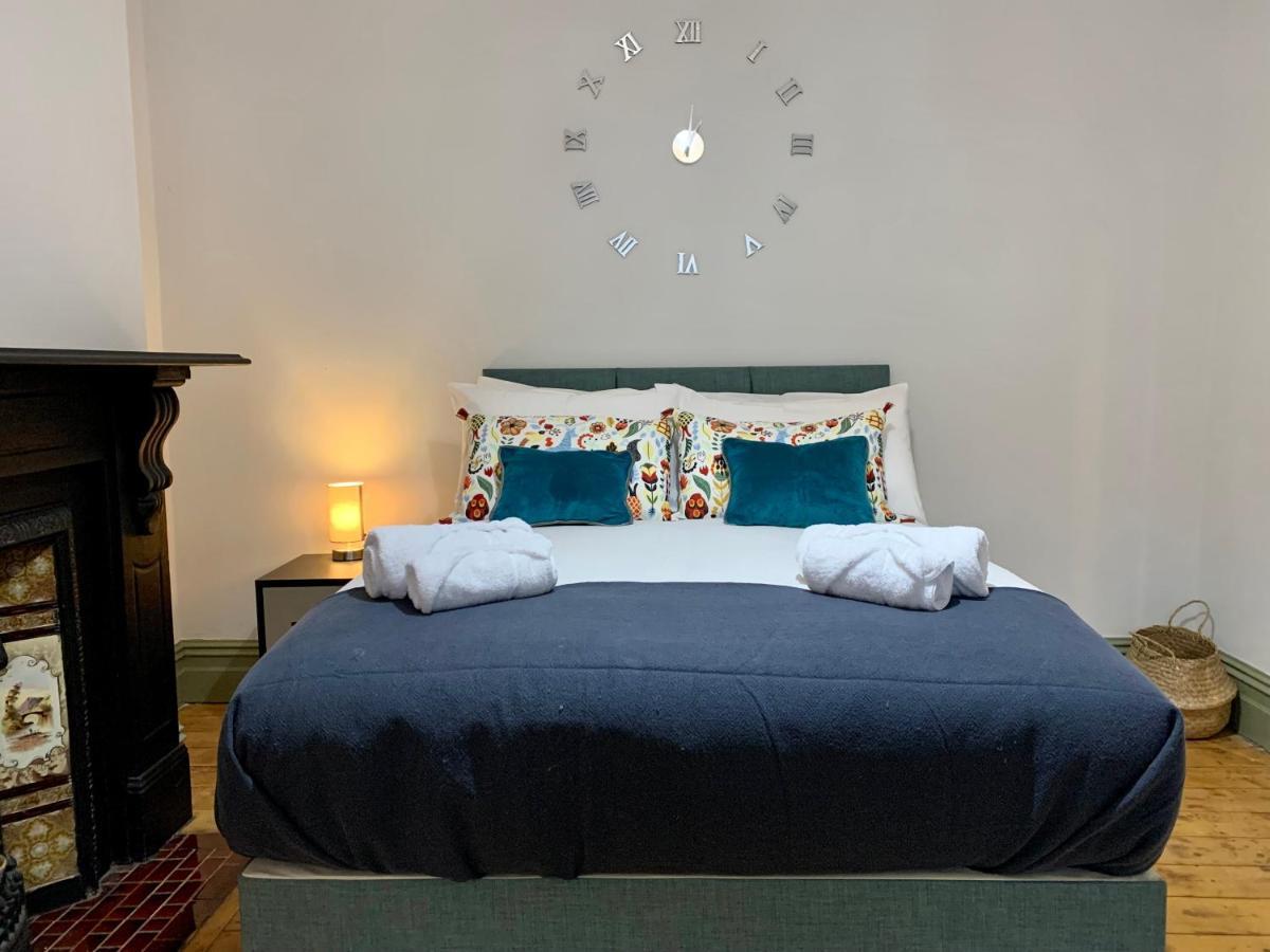 Stamer House By Yourstays, Stylish Quirky House, With 4 Double Bedrooms, Book Now! Stoke-on-Trent 外观 照片