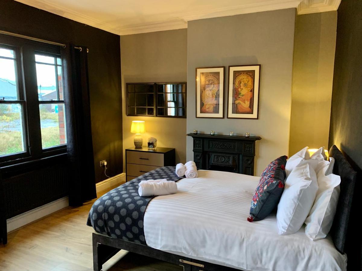 Stamer House By Yourstays, Stylish Quirky House, With 4 Double Bedrooms, Book Now! Stoke-on-Trent 外观 照片