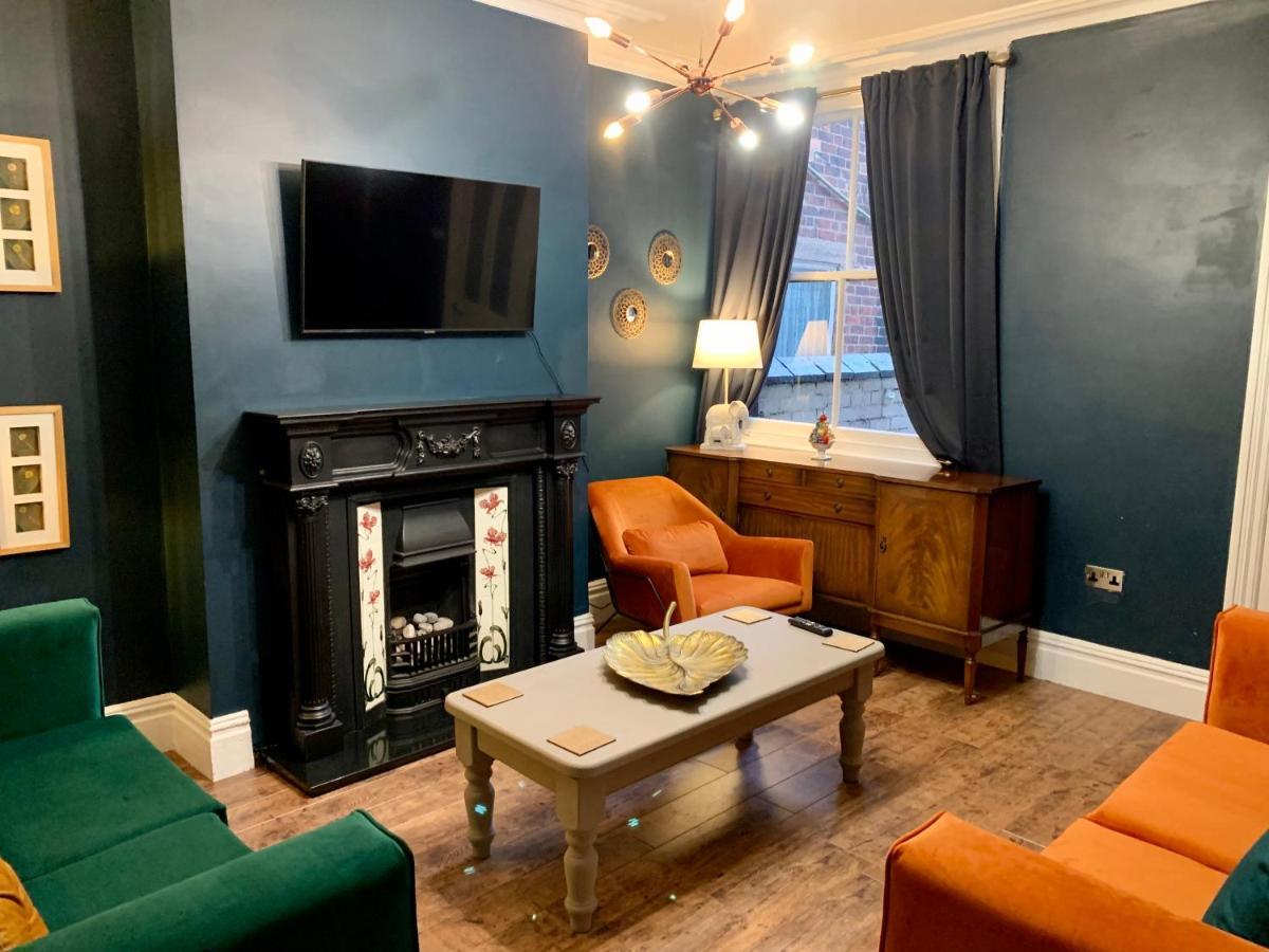 Stamer House By Yourstays, Stylish Quirky House, With 4 Double Bedrooms, Book Now! Stoke-on-Trent 外观 照片