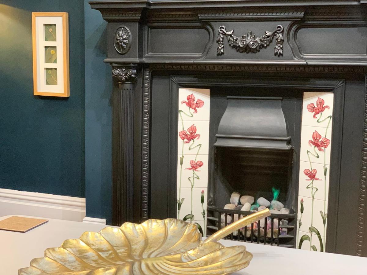 Stamer House By Yourstays, Stylish Quirky House, With 4 Double Bedrooms, Book Now! Stoke-on-Trent 外观 照片