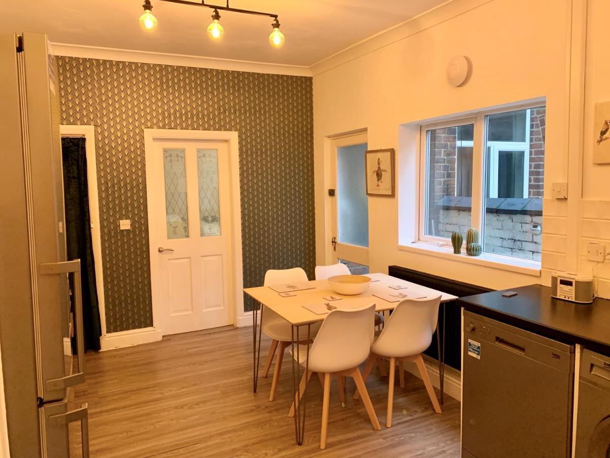 Stamer House By Yourstays, Stylish Quirky House, With 4 Double Bedrooms, Book Now! Stoke-on-Trent 外观 照片