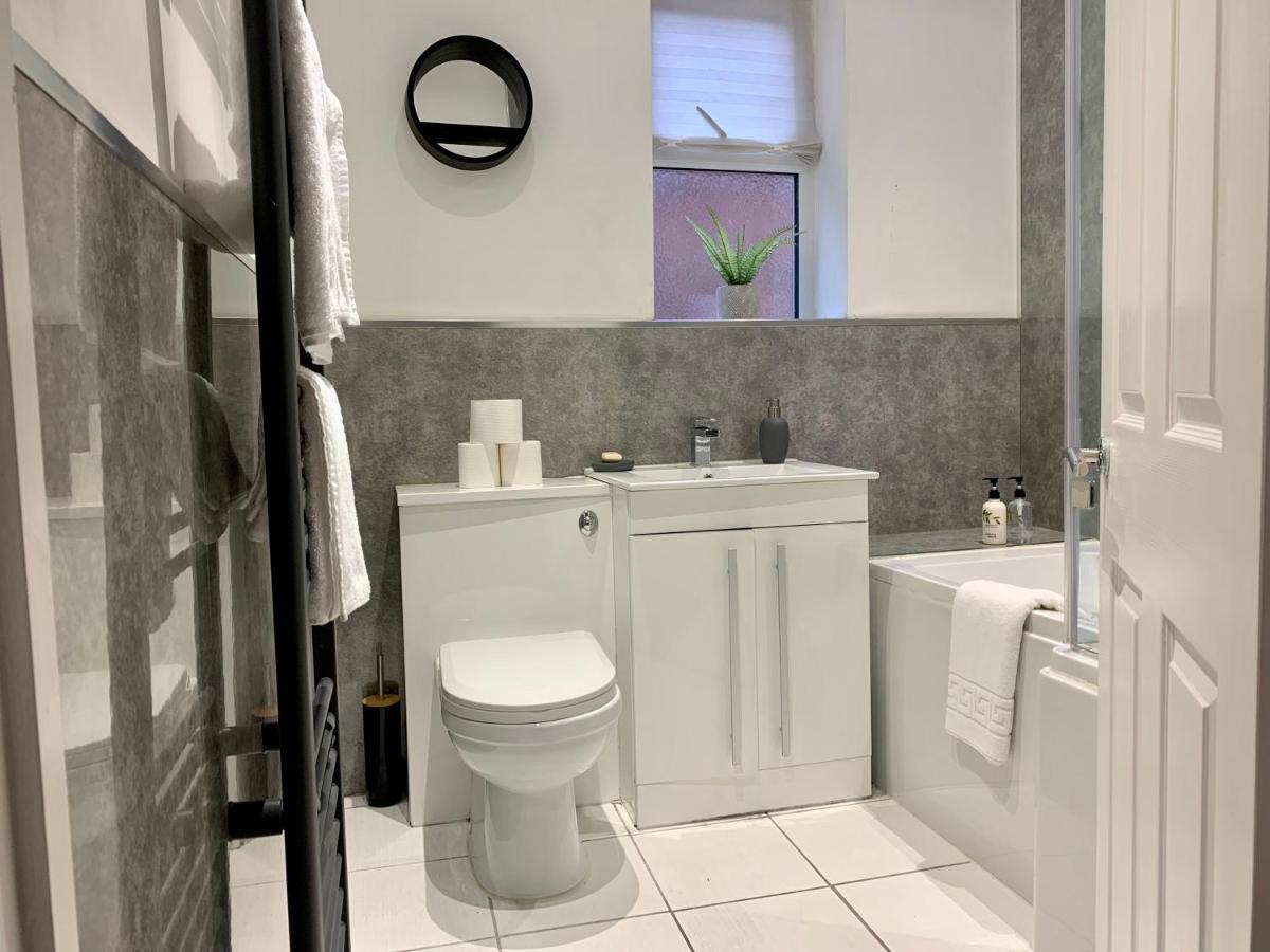 Stamer House By Yourstays, Stylish Quirky House, With 4 Double Bedrooms, Book Now! Stoke-on-Trent 外观 照片