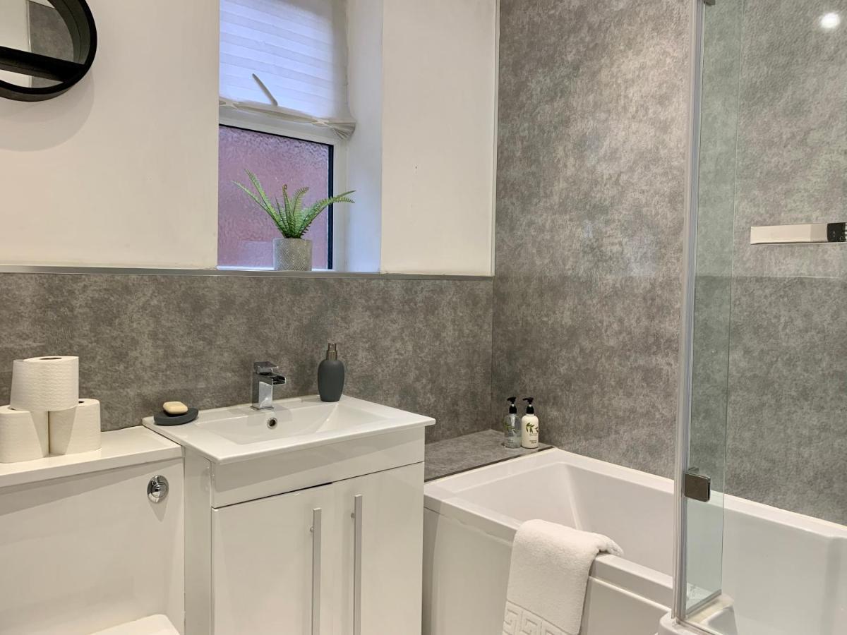 Stamer House By Yourstays, Stylish Quirky House, With 4 Double Bedrooms, Book Now! Stoke-on-Trent 外观 照片