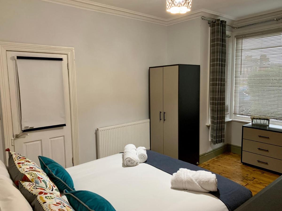 Stamer House By Yourstays, Stylish Quirky House, With 4 Double Bedrooms, Book Now! Stoke-on-Trent 外观 照片