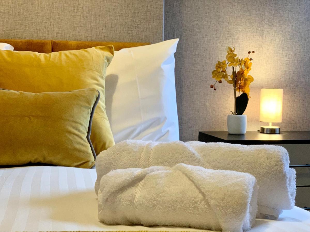 Stamer House By Yourstays, Stylish Quirky House, With 4 Double Bedrooms, Book Now! Stoke-on-Trent 外观 照片