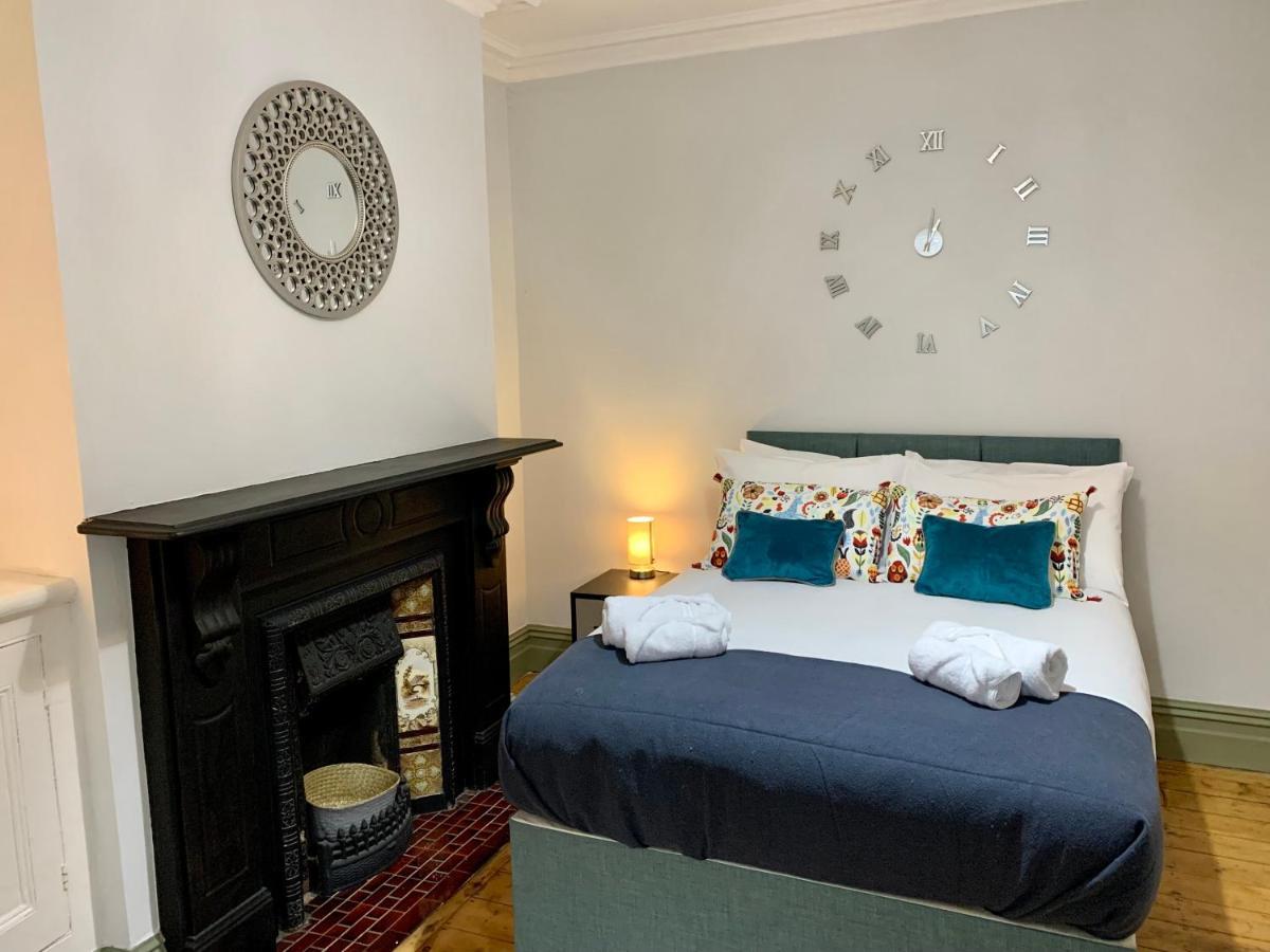 Stamer House By Yourstays, Stylish Quirky House, With 4 Double Bedrooms, Book Now! Stoke-on-Trent 外观 照片