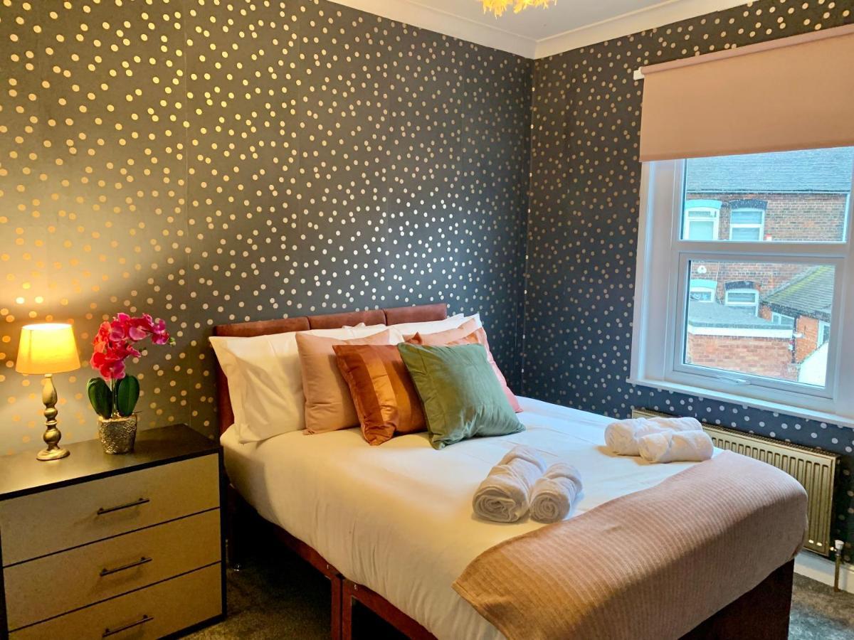 Stamer House By Yourstays, Stylish Quirky House, With 4 Double Bedrooms, Book Now! Stoke-on-Trent 外观 照片